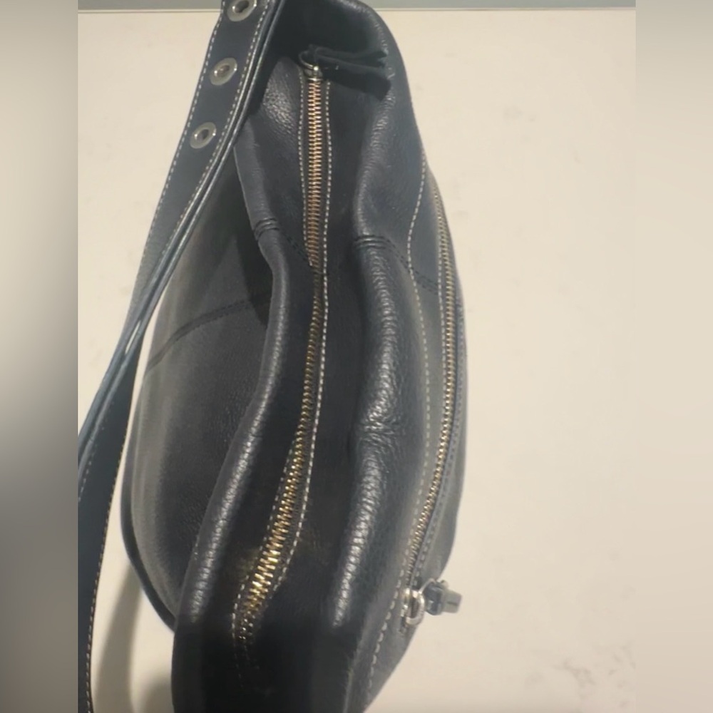 Coach Vintage Black Leather Duffle Hobo Bag - Picture 4 of 14